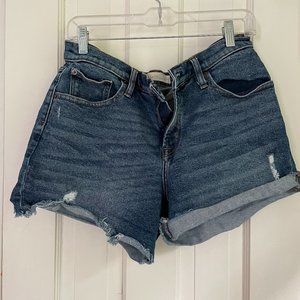 GAP Distressed 5" shorts Size 31